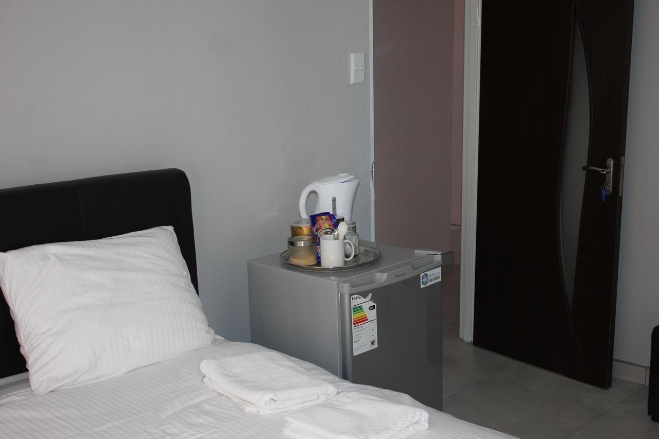 Coco Palm Bed&Breakfast Windhoek Extérieur photo