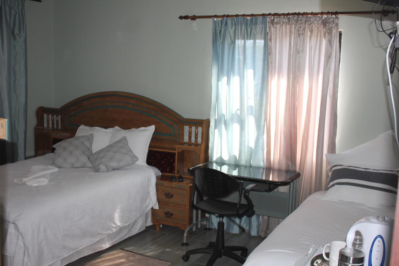 Coco Palm Bed&Breakfast Windhoek Extérieur photo