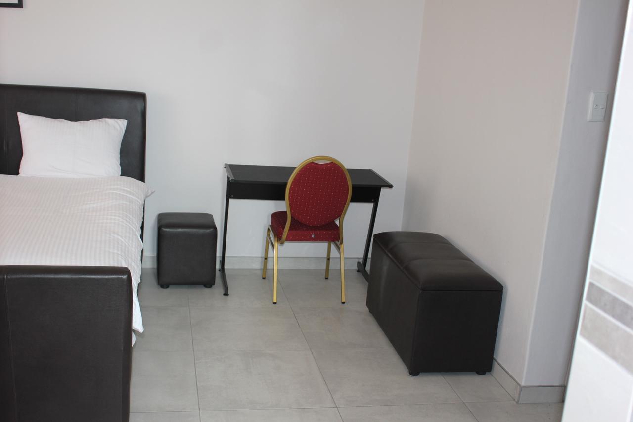 Coco Palm Bed&Breakfast Windhoek Extérieur photo