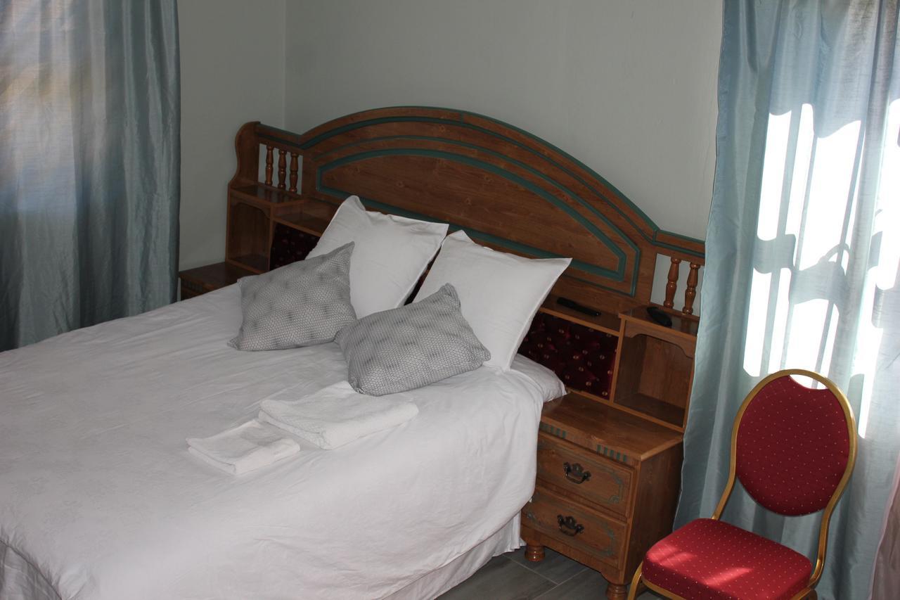 Coco Palm Bed&Breakfast Windhoek Extérieur photo