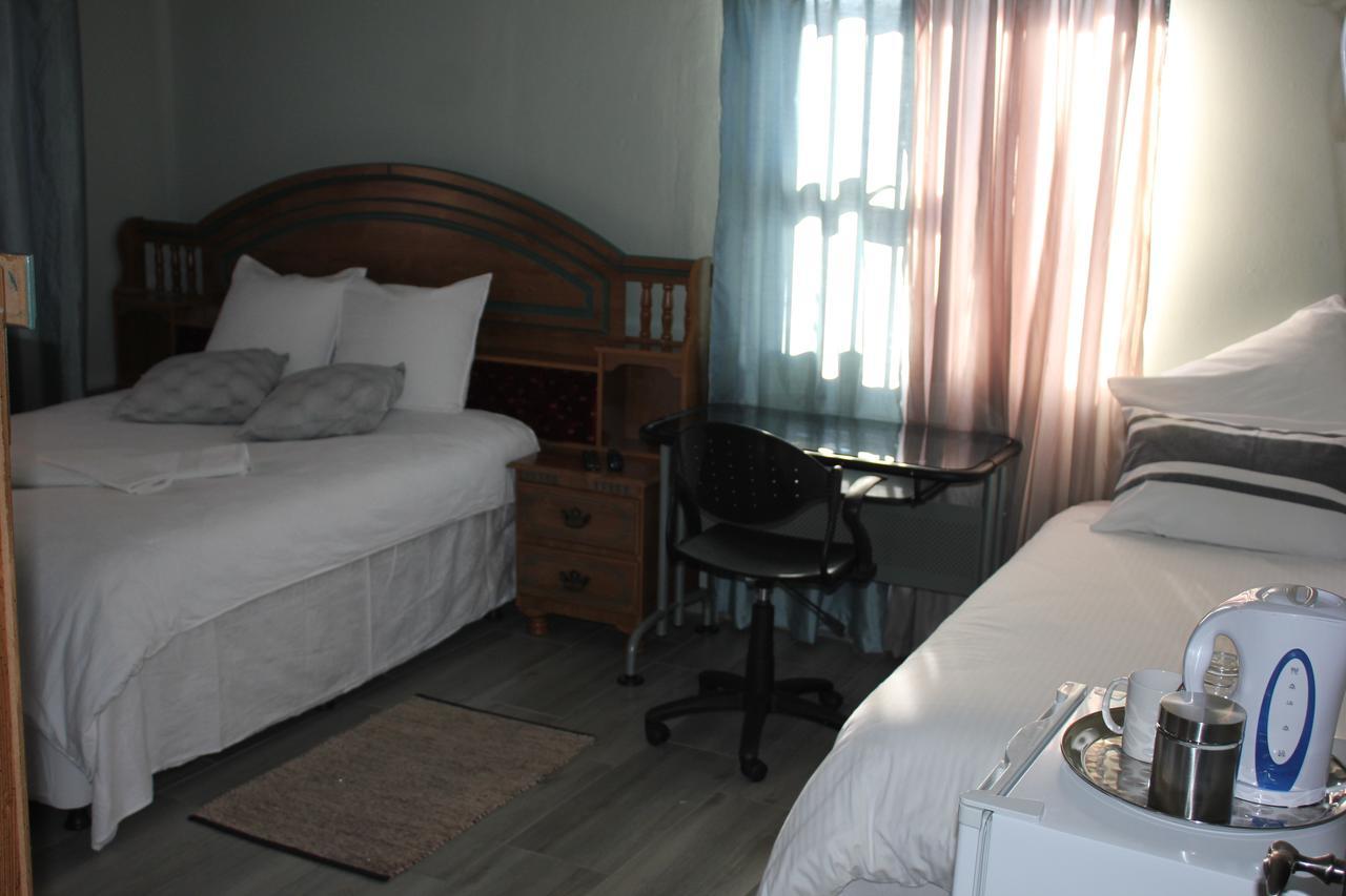 Coco Palm Bed&Breakfast Windhoek Extérieur photo