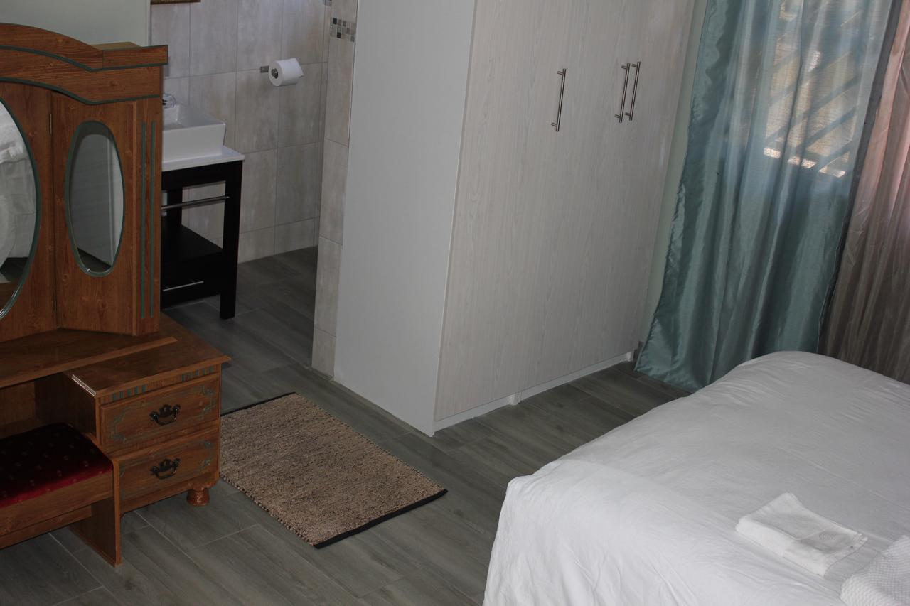 Coco Palm Bed&Breakfast Windhoek Extérieur photo